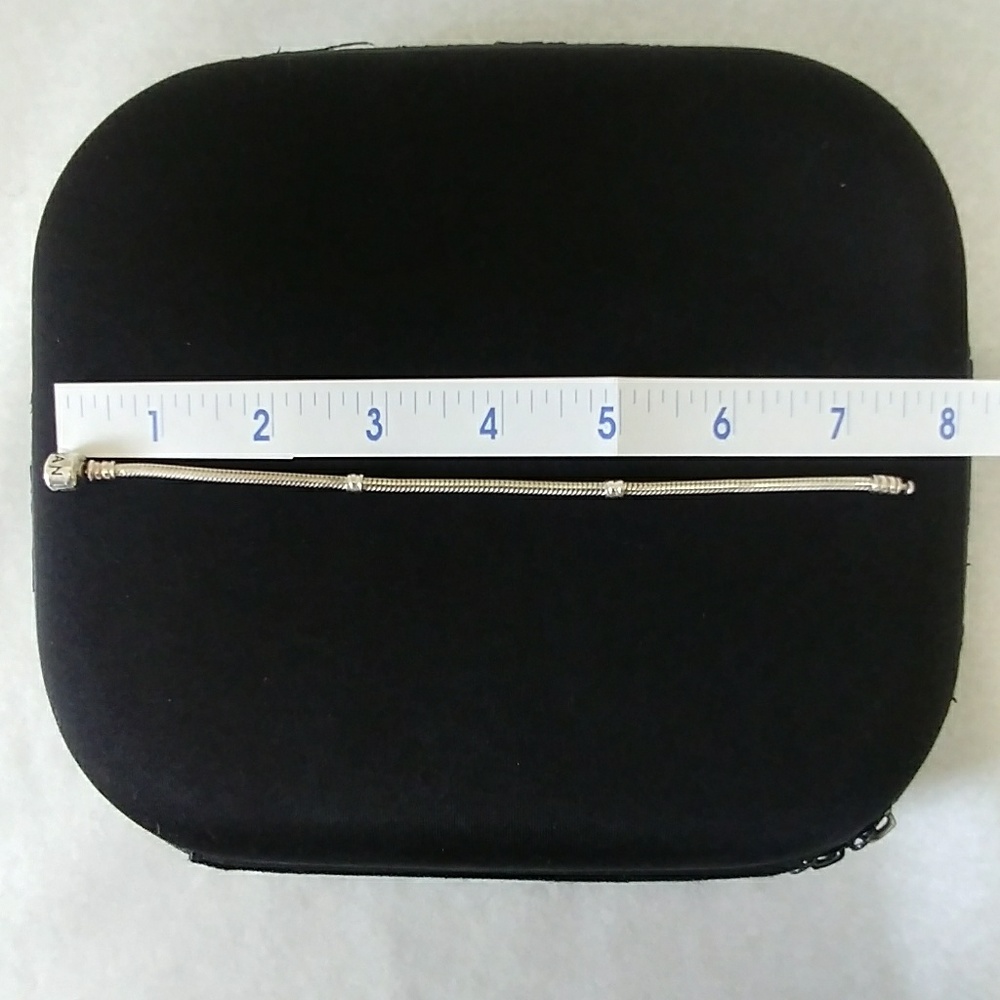 ***SOLD*** Authentic Pandora bracelet 7.5 inches